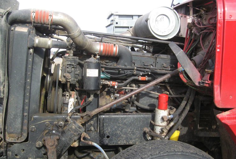 image for item 6800 1994 Freightliner Conventional FLD120 dump truck