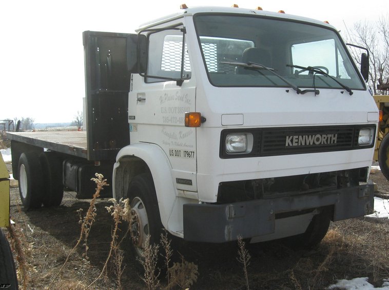 image for item 6803 1988 Kenworth flat bed truck