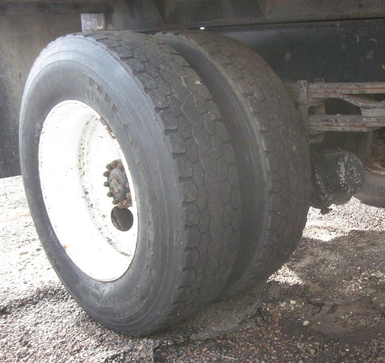 image for item 6803 1988 Kenworth flat bed truck