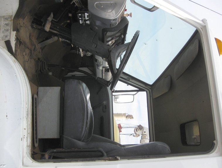 image for item 6803 1988 Kenworth flat bed truck