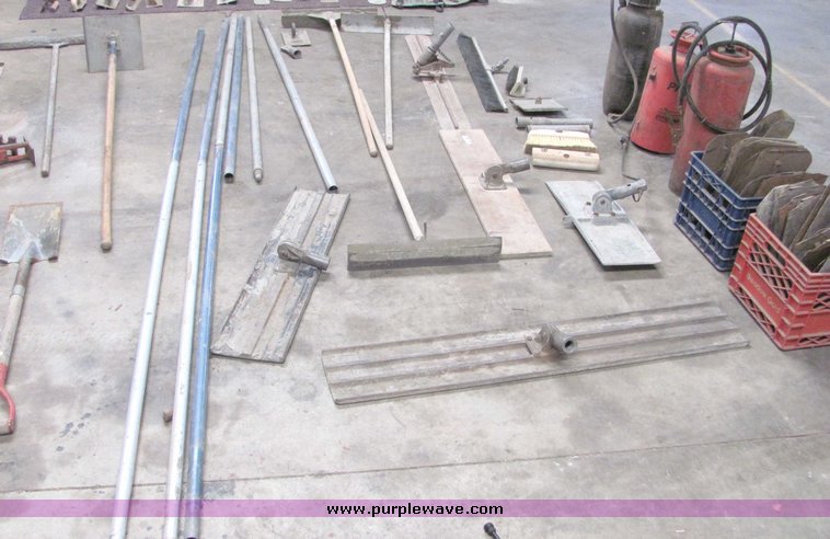 image for item 7034 Assorted concrete tools
