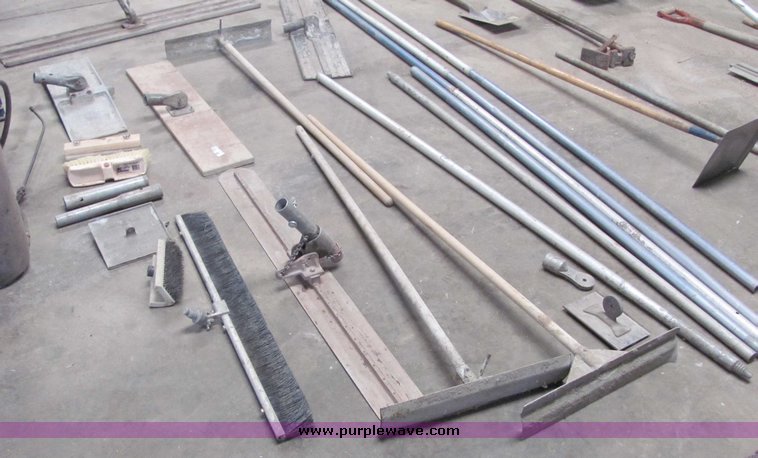 image for item 7034 Assorted concrete tools