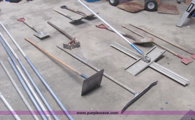 image for item 7034 Assorted concrete tools
