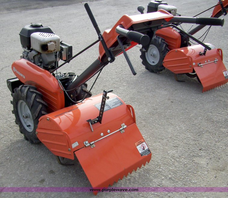 image for item 8065 2009 Husqvarna 650RTT 17" forward drive, reverse tine tiller