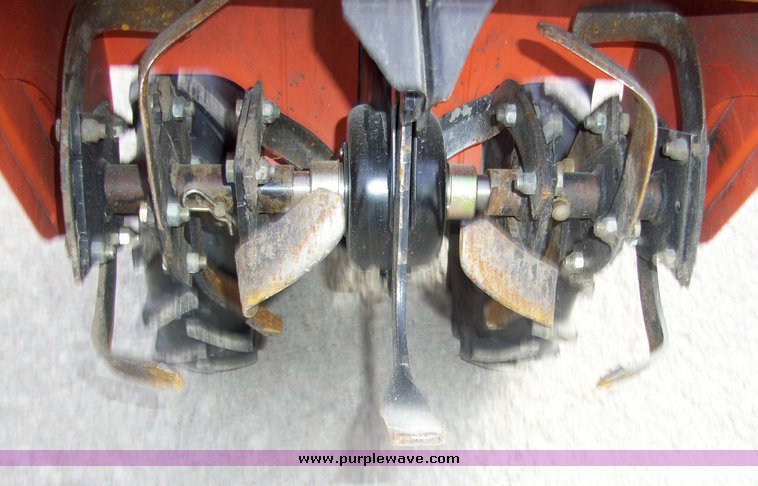 image for item 8065 2009 Husqvarna 650RTT 17" forward drive, reverse tine tiller