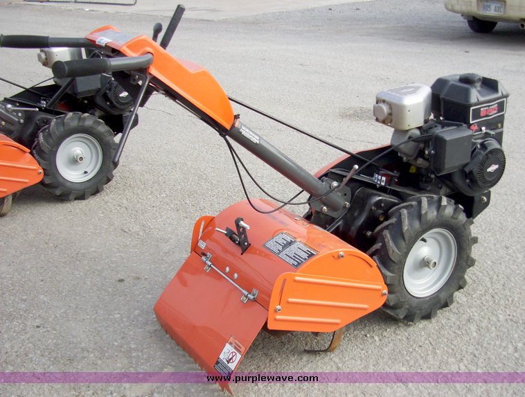 image for item 8066 2009 Husqvarna 650RTT 17" forward drive, reverse tine tiller