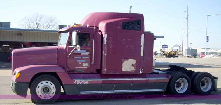 image for item 8068 1994 Freightliner Conventional FLD120 semi truck