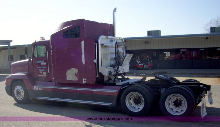 image for item 8068 1994 Freightliner Conventional FLD120 semi truck