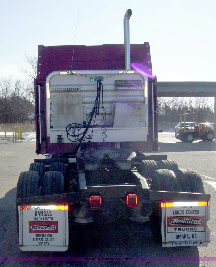 image for item 8068 1994 Freightliner Conventional FLD120 semi truck