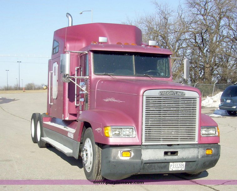 image for item 8068 1994 Freightliner Conventional FLD120 semi truck