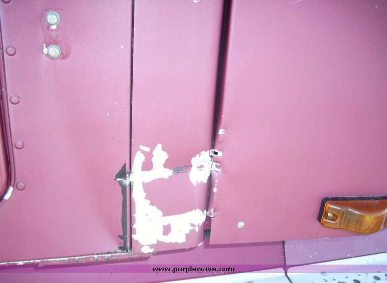 image for item 8068 1994 Freightliner Conventional FLD120 semi truck