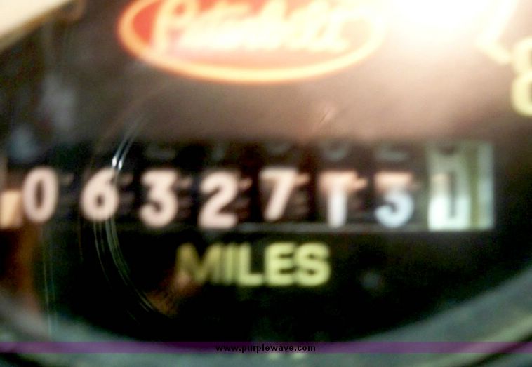 image for item 8074 1993 Peterbilt Conventional 357