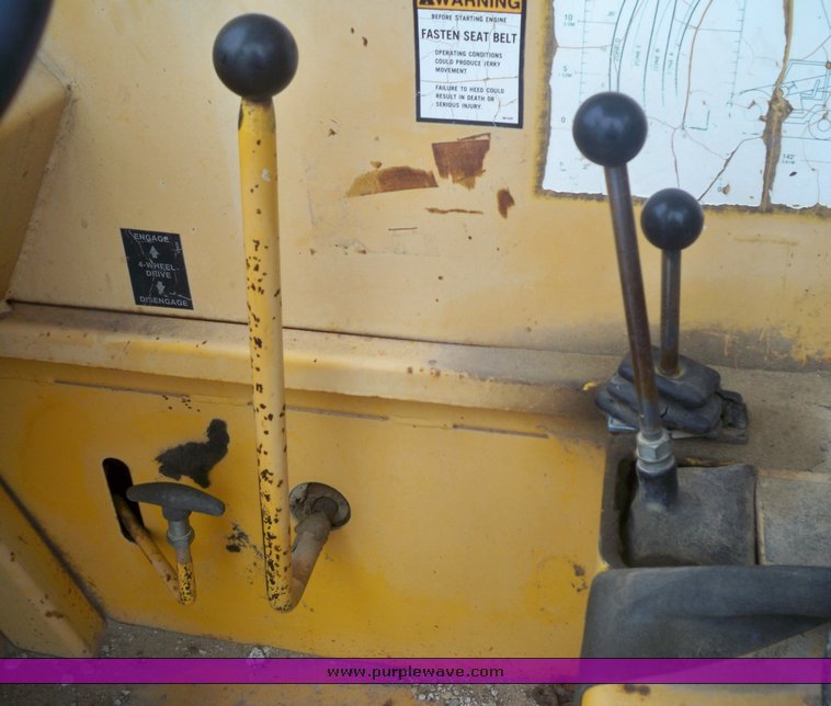 image for item 8077 Gehl Dynamite telehandler