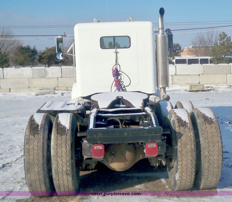 image for item 9000 1987 Peterbilt Conventional 357 truck
