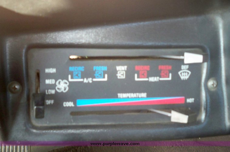 image for item 9000 1987 Peterbilt Conventional 357 truck