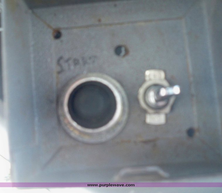 image for item 9006 2000 Bobcat 864