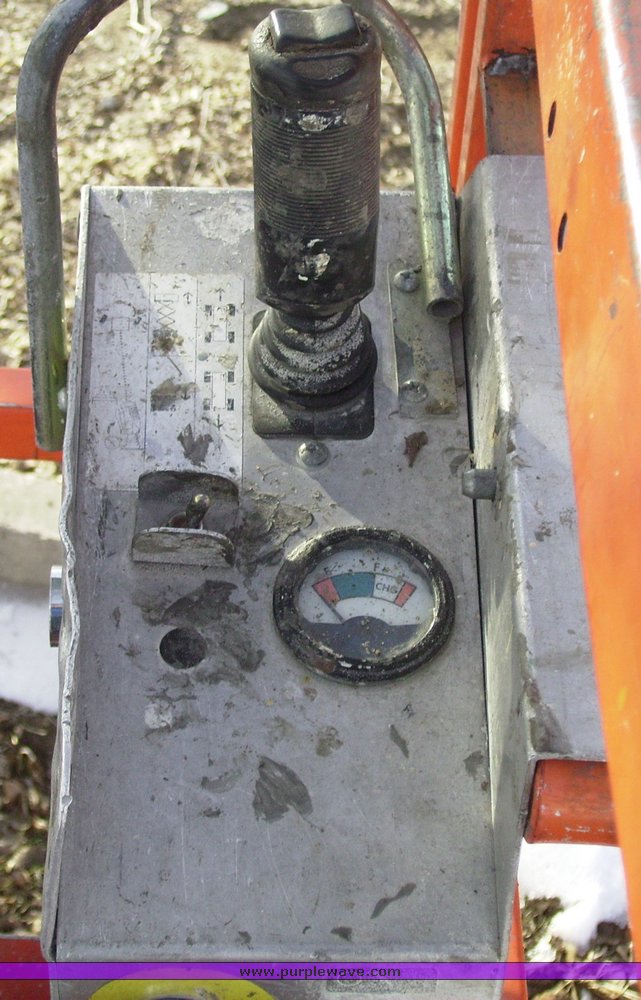 image for item 9100 2005 Skyjack SJ III 3219 scissor lift