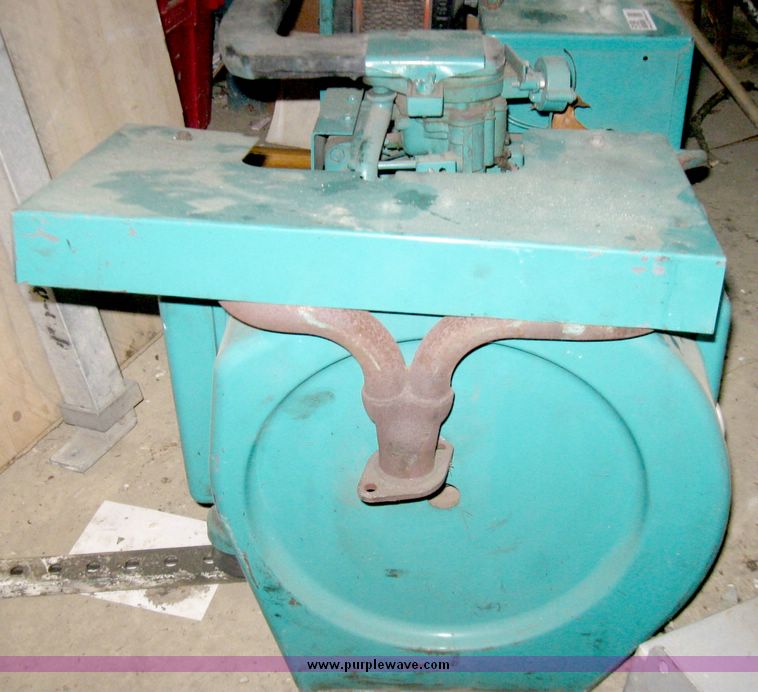 image for item 5189 Onan generator with disconnect box