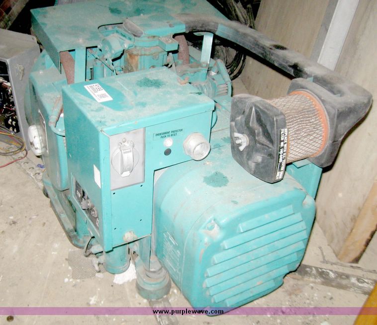 image for item 5189 Onan generator with disconnect box