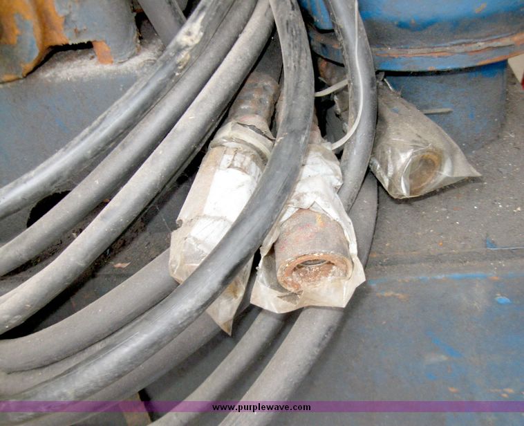 image for item 5192 Portable hydraulic lift