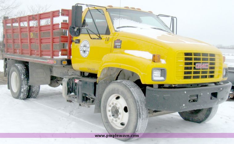 image for item 5194 1997 GMC C7H042 truck