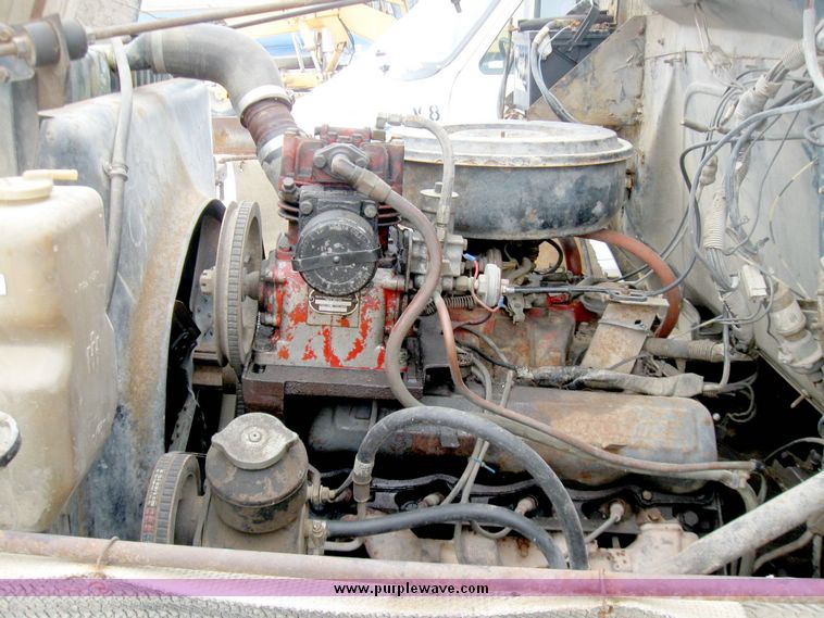 image for item 5196 1979 International 1724 dump truck