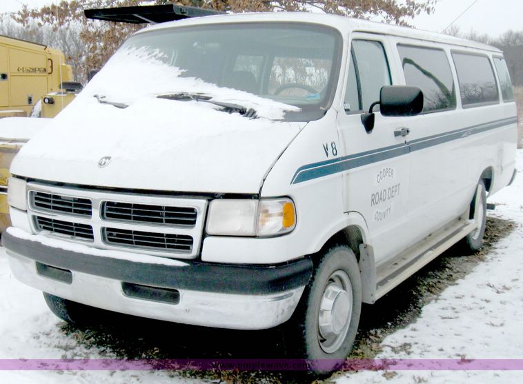 image for item 5197 1997 Dodge Ram Wagon B3500