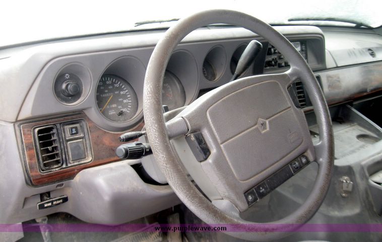 image for item 5197 1997 Dodge Ram Wagon B3500