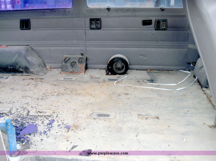 image for item 5197 1997 Dodge Ram Wagon B3500