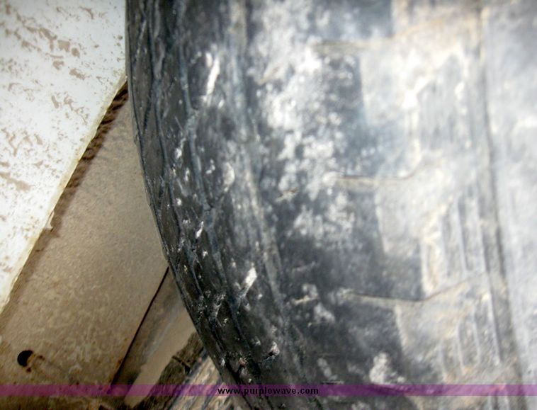 image for item 5197 1997 Dodge Ram Wagon B3500