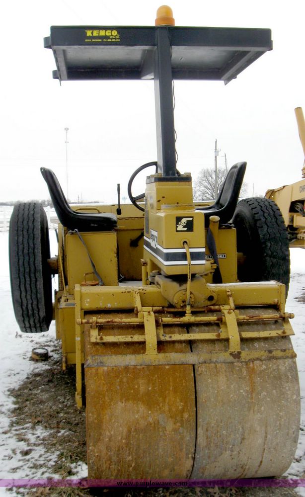 image for item 5198 Ferguson 46A roller