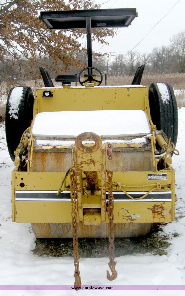 image for item 5198 Ferguson 46A roller