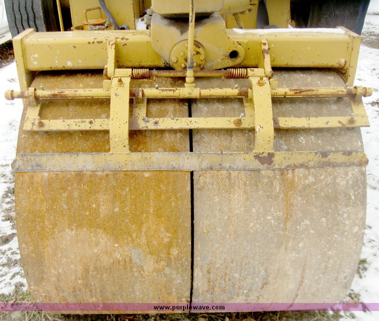 image for item 5198 Ferguson 46A roller