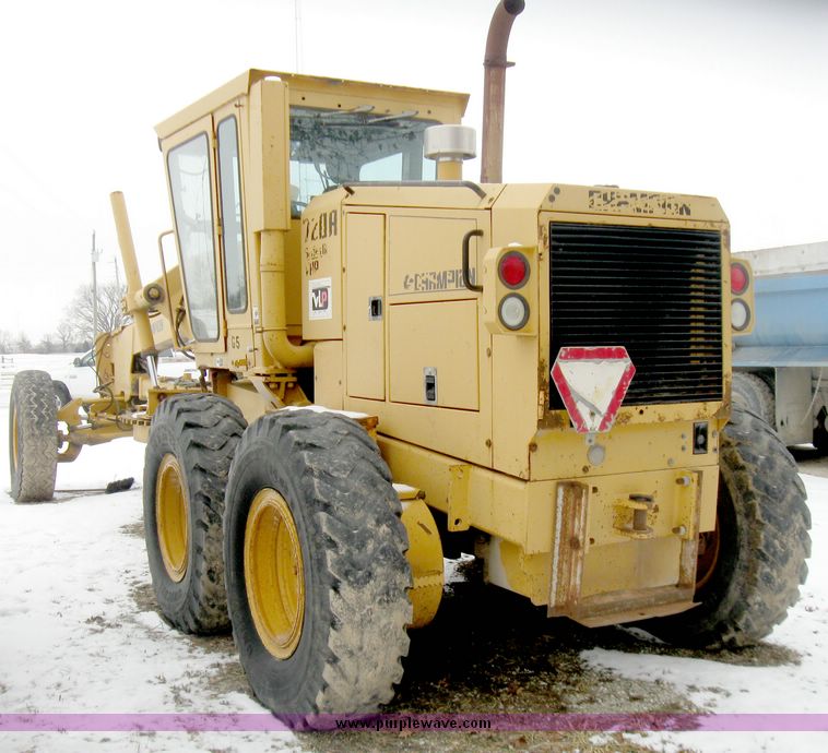 image for item 5199 Champion 720A VHP motor grader