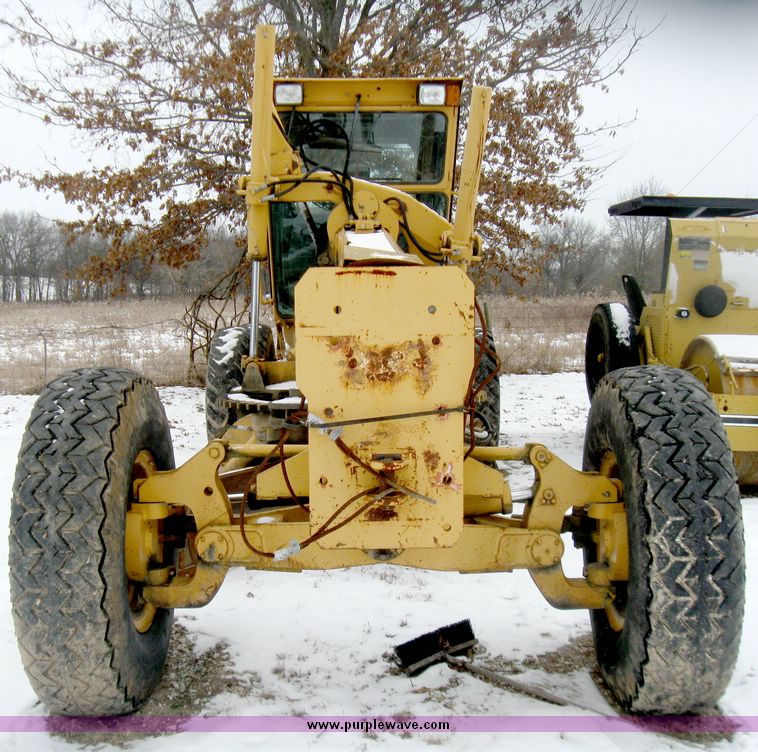 image for item 5199 Champion 720A VHP motor grader
