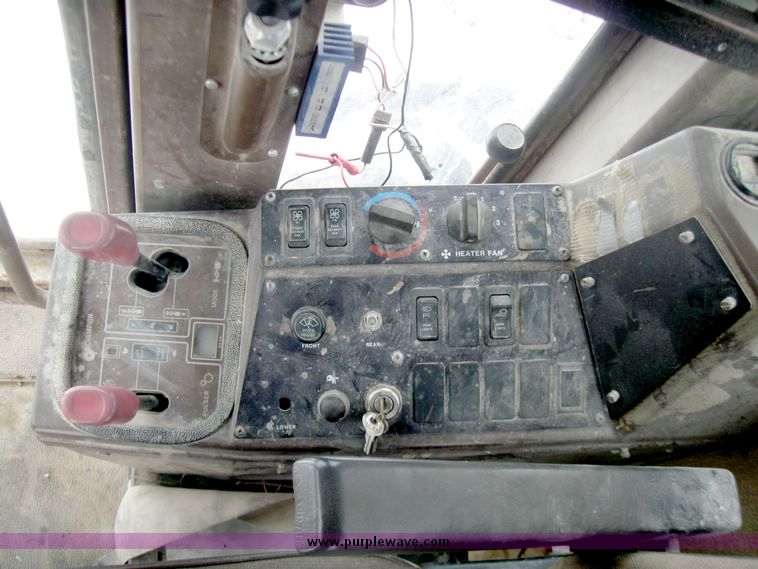 image for item 5199 Champion 720A VHP motor grader