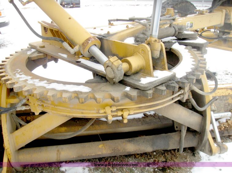 image for item 5199 Champion 720A VHP motor grader