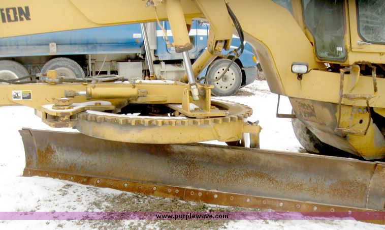 image for item 5199 Champion 720A VHP motor grader