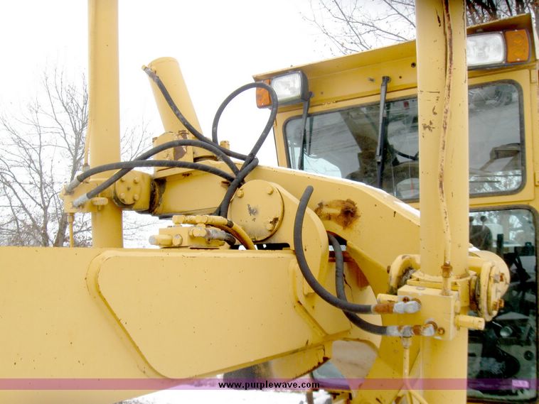 image for item 5199 Champion 720A VHP motor grader