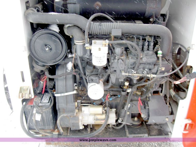 image for item 5200 2003 Bobcat S220 skid steer