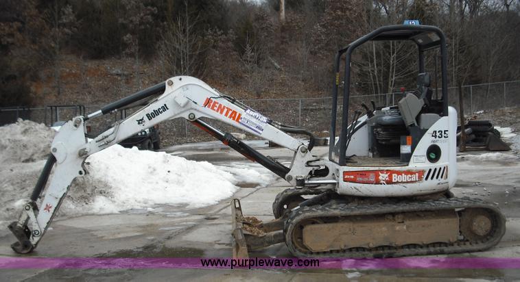 image for item 5204 2005 Bobcat 435H compact excavator