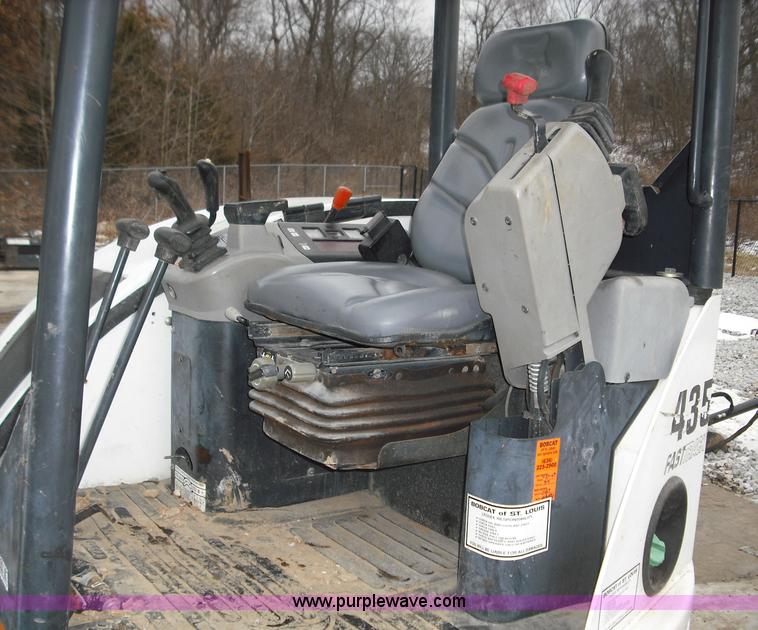 image for item 5204 2005 Bobcat 435H compact excavator