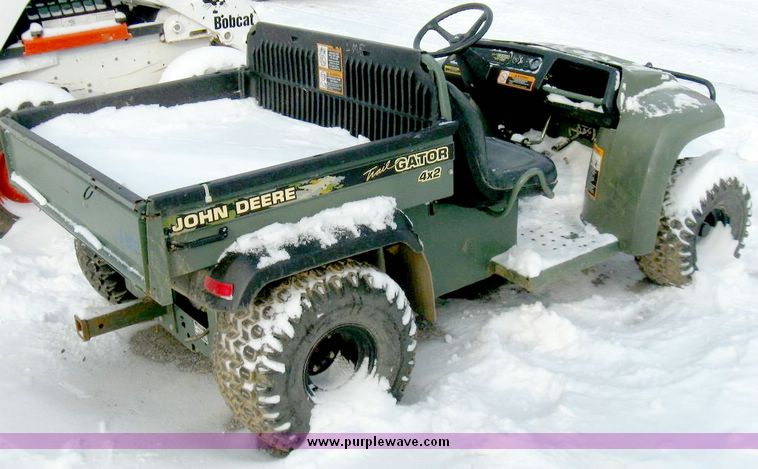 image for item 5205 John Deere Trail gator