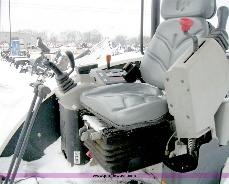 image for item 5207 2005 Bobcat 328 compact excavator