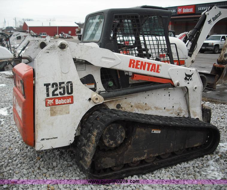 image for item 5209 2006 Bobcat T250 compact track loader