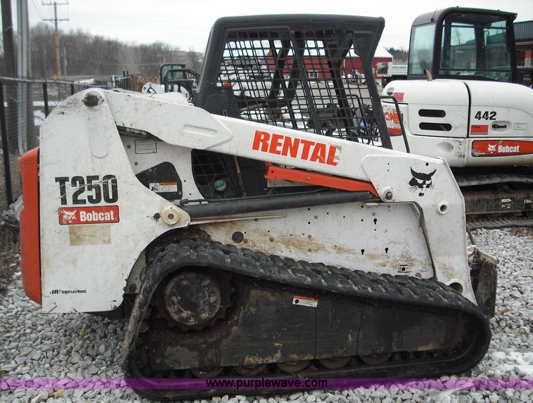 image for item 5209 2006 Bobcat T250 compact track loader