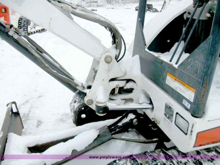 image for item 5210 2006 Bobcat 331G compact excavator