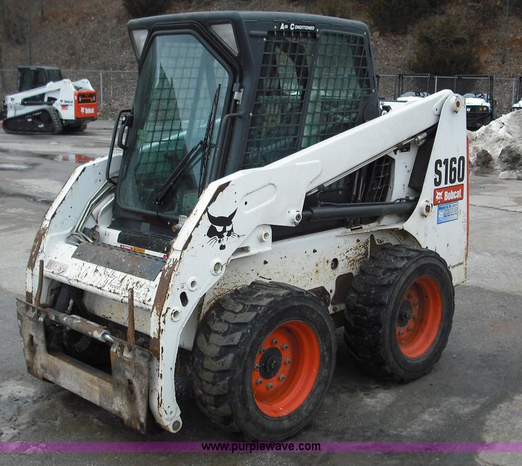 image for item 5211 2006 Bobcat S160 skid steer
