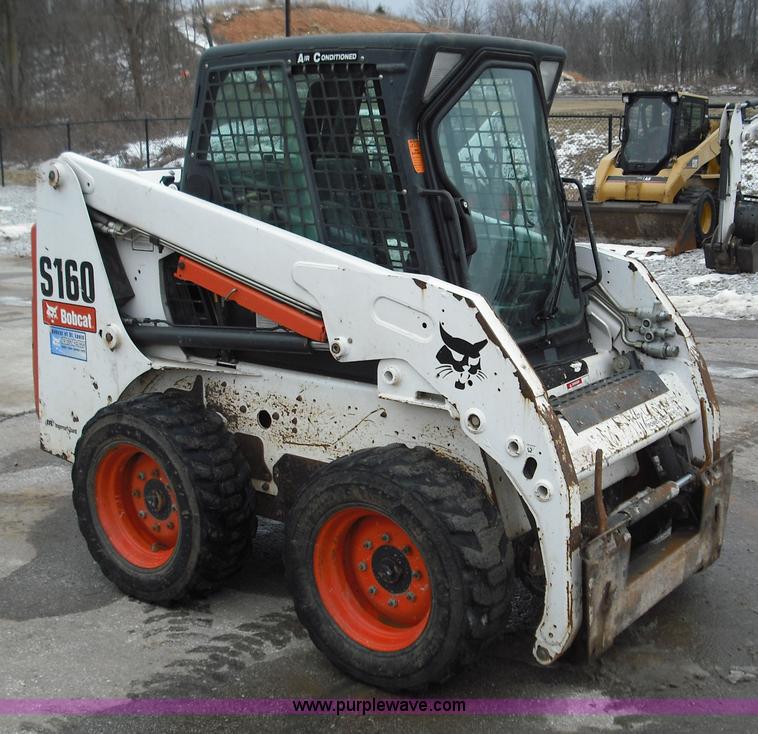 image for item 5211 2006 Bobcat S160 skid steer