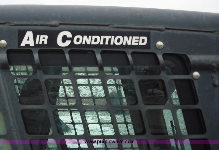 image for item 5211 2006 Bobcat S160 skid steer